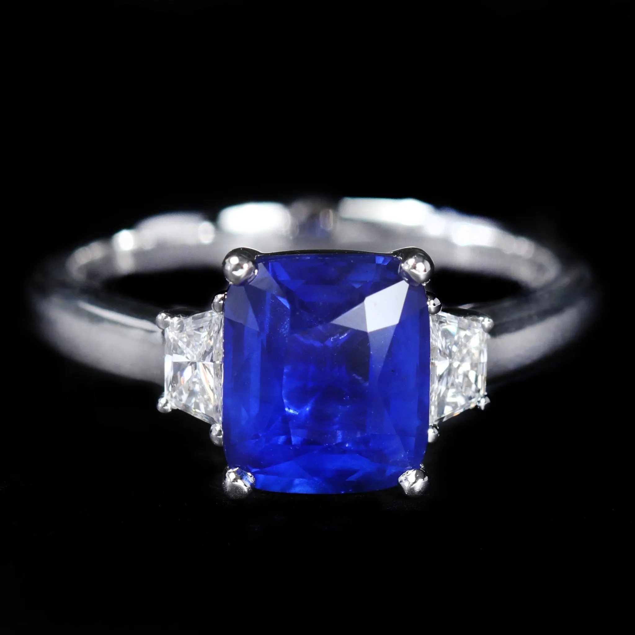 18K White Gold 2.84 Carat Sapphire and Diamond Ring