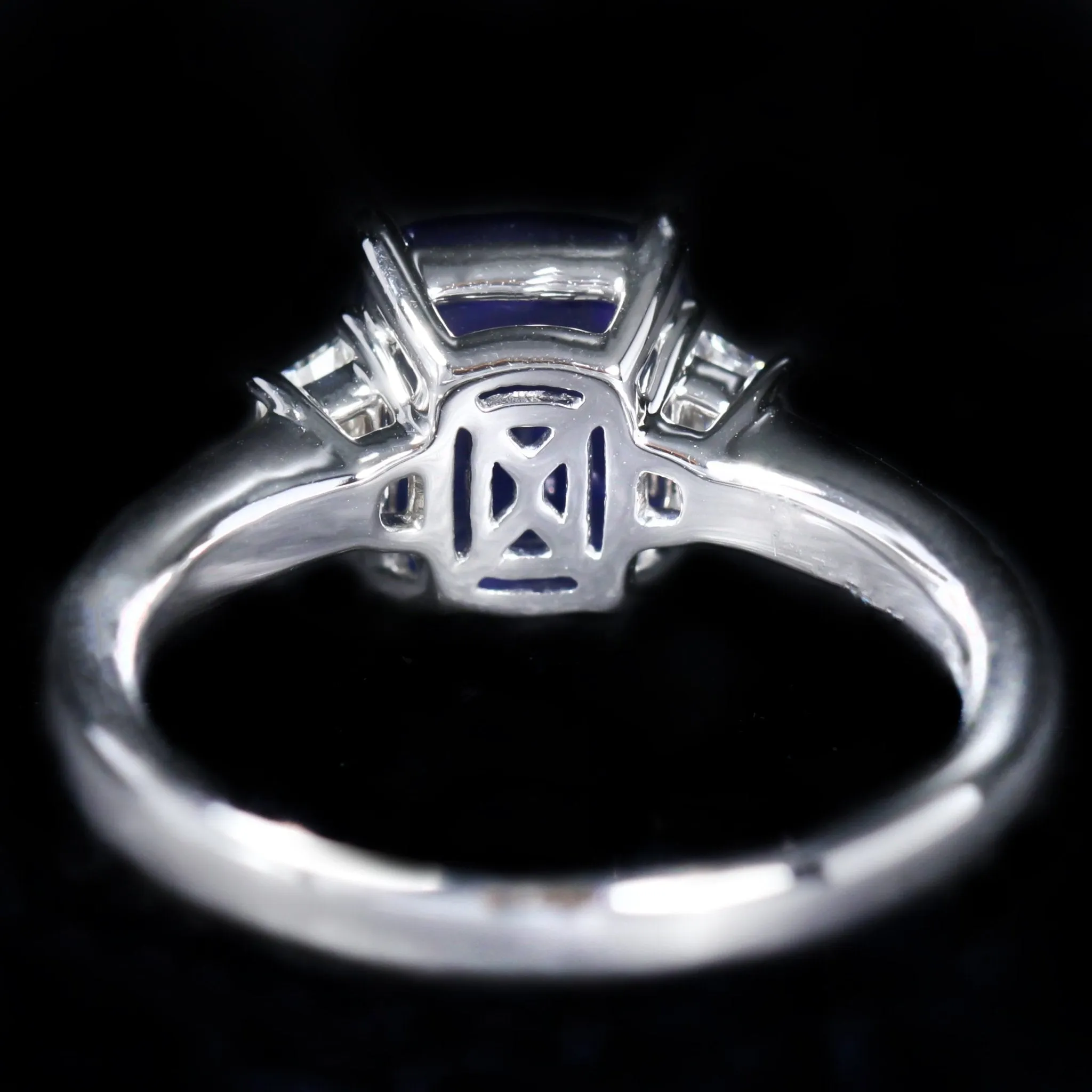 18K White Gold 2.84 Carat Sapphire and Diamond Ring