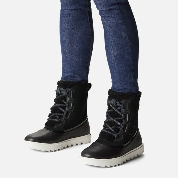 $210 Sorel Joan of Arctic Next Lite ankle boot fur black winter snow shearling