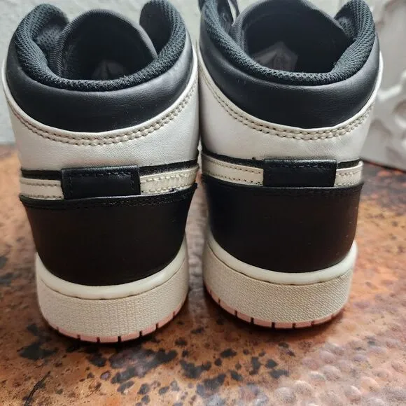 Air Jordan 1 Mid GS 'Arctic Punch'