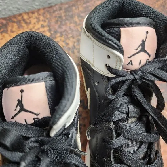 Air Jordan 1 Mid GS 'Arctic Punch'