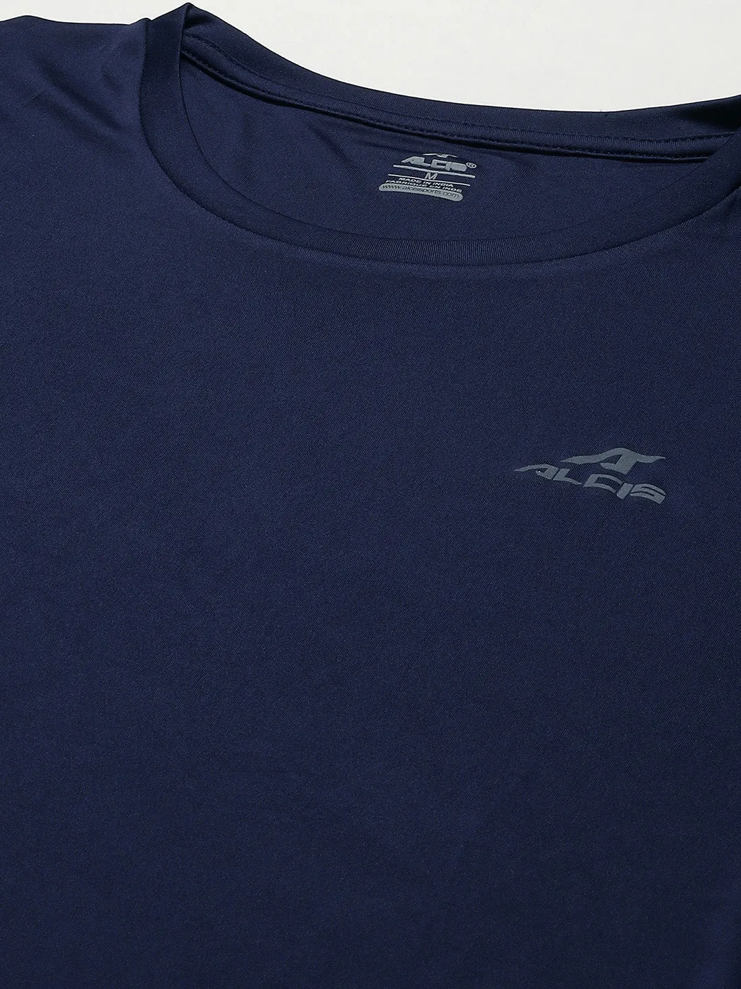 Alcis Men Navy Blue Solid Slim Fit Wonder T-shirt