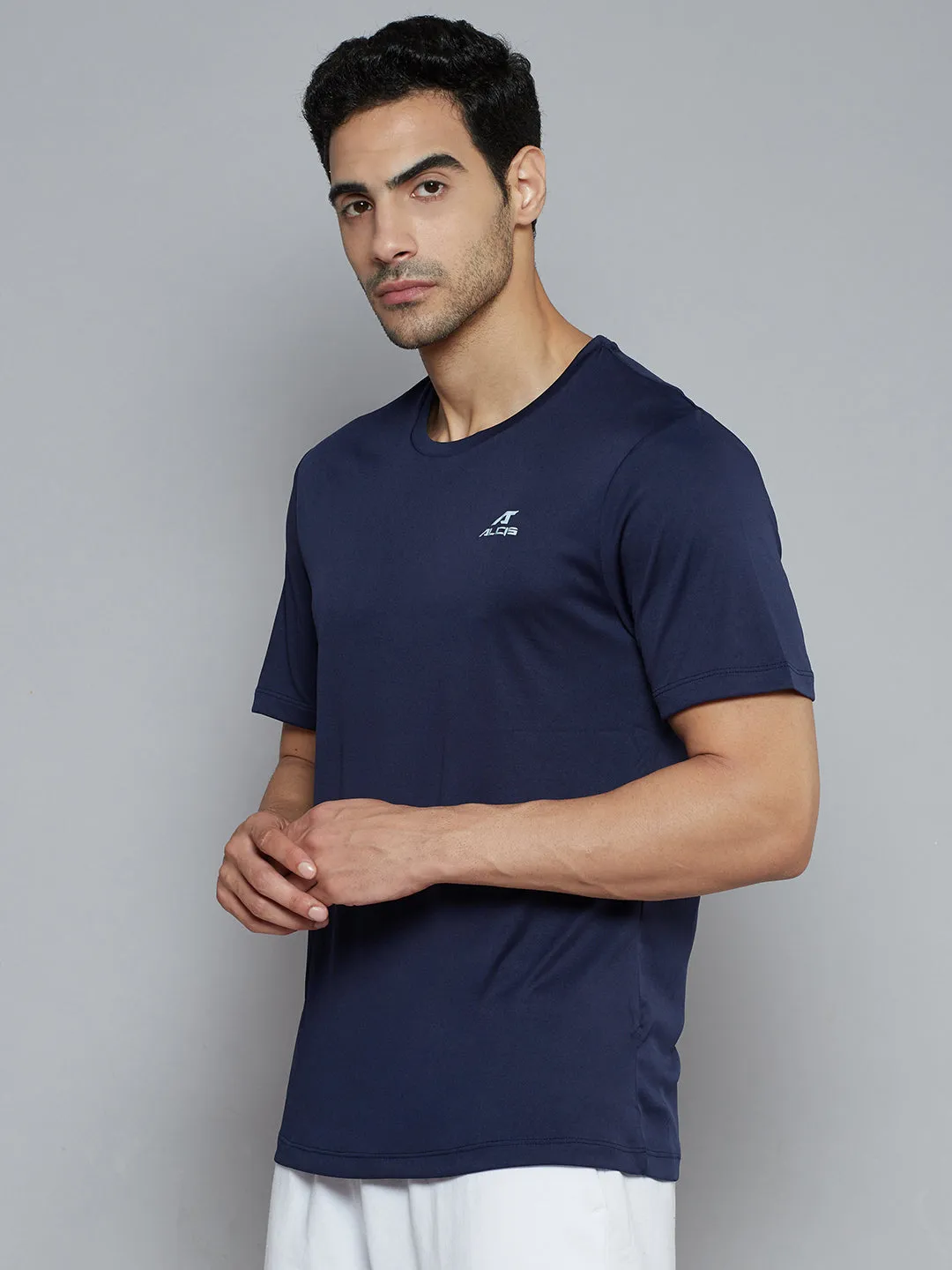 Alcis Men Navy Blue Solid Slim Fit Wonder T-shirt