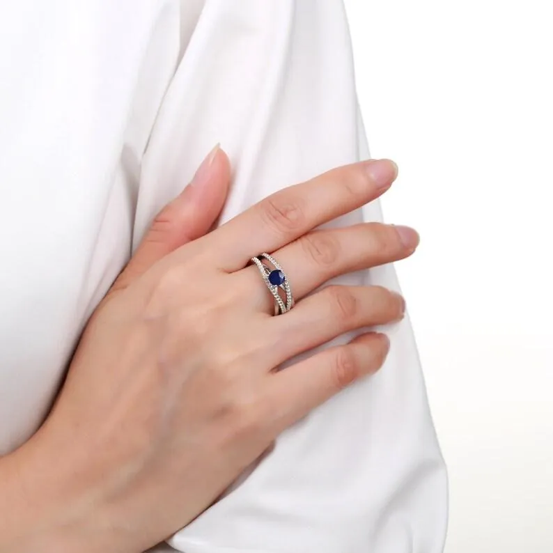 Blue Sapphire Split Band Fashion Ring
