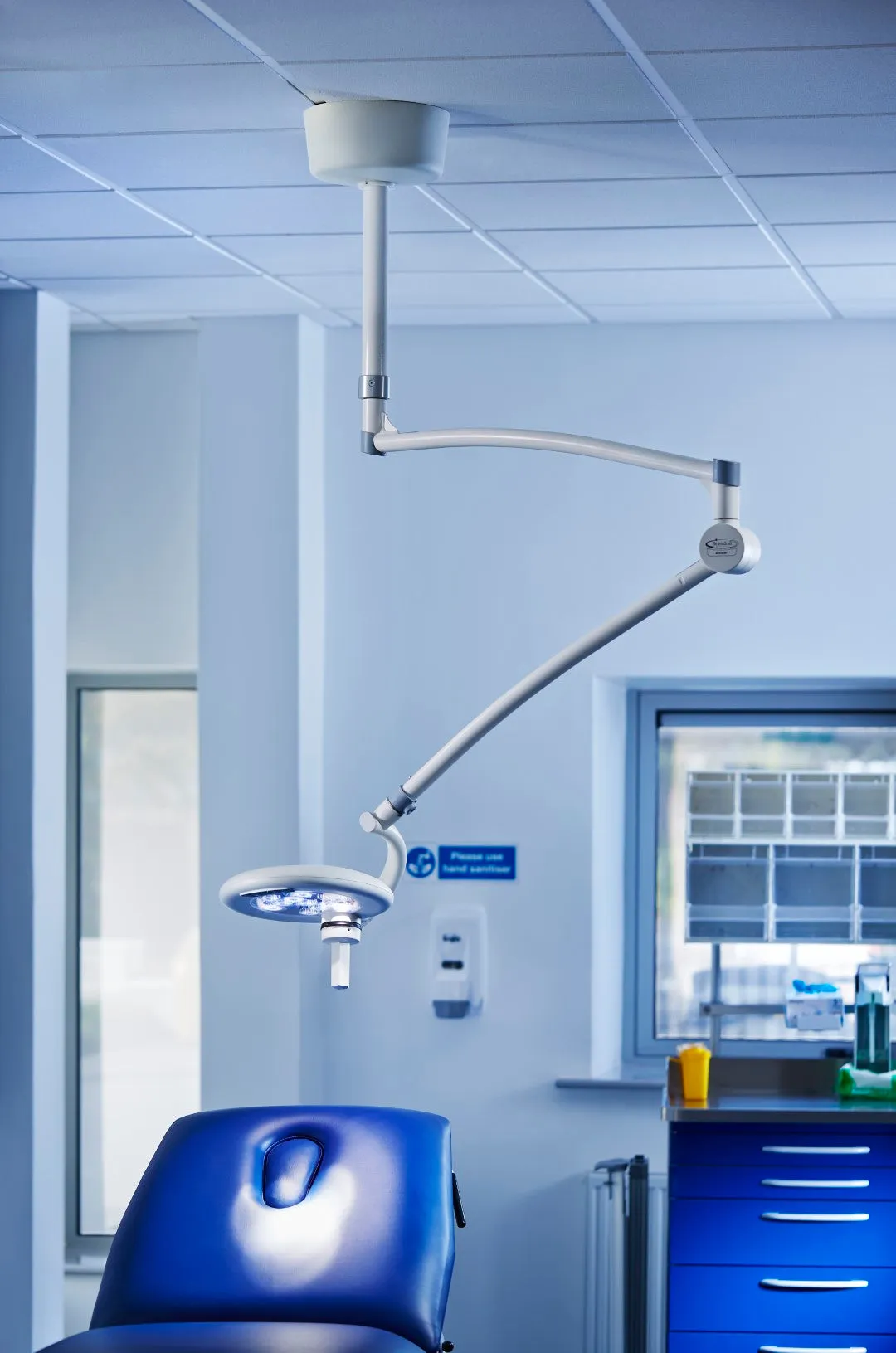 Brandon Medical - Astralite ALE10 Ceiling Mounted Light (70 / 100 Klux)
