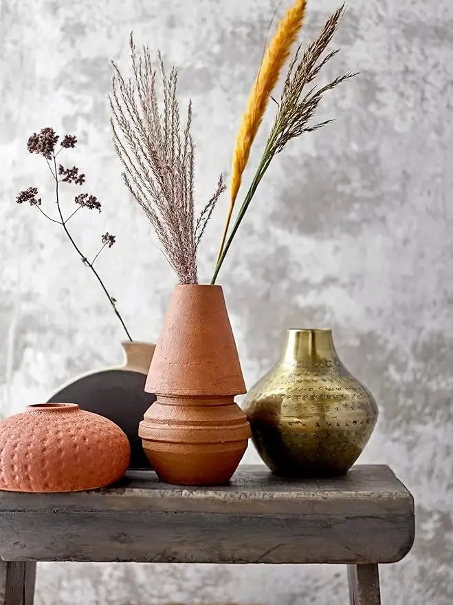 HAMMERED METAL FINISH VASE
