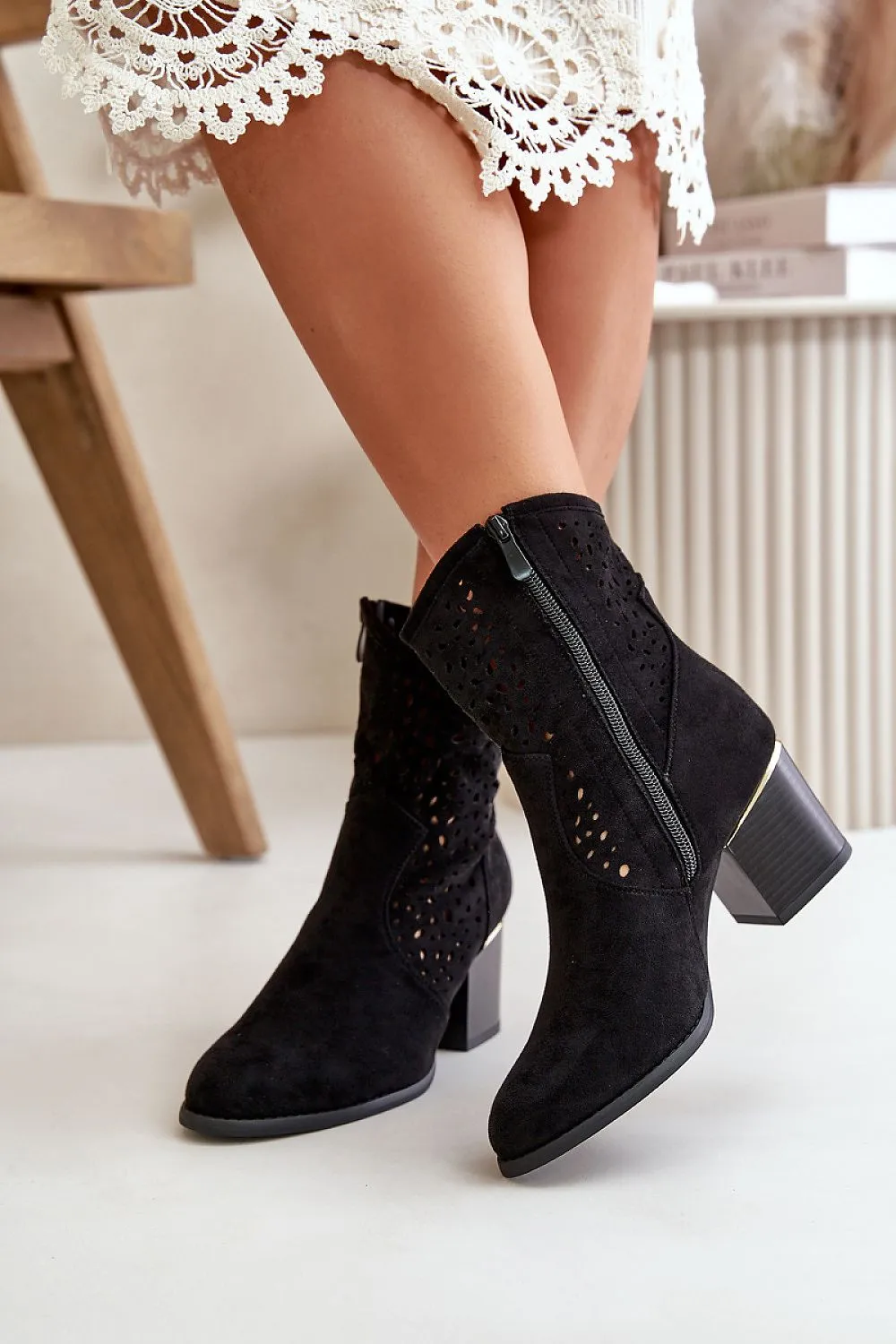 Heel boots