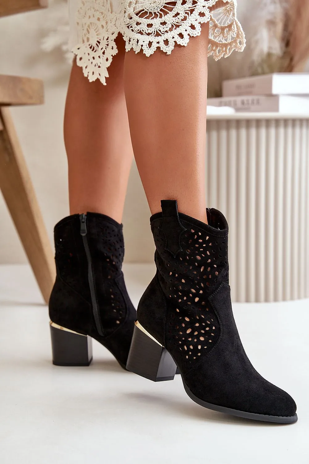 Heel boots