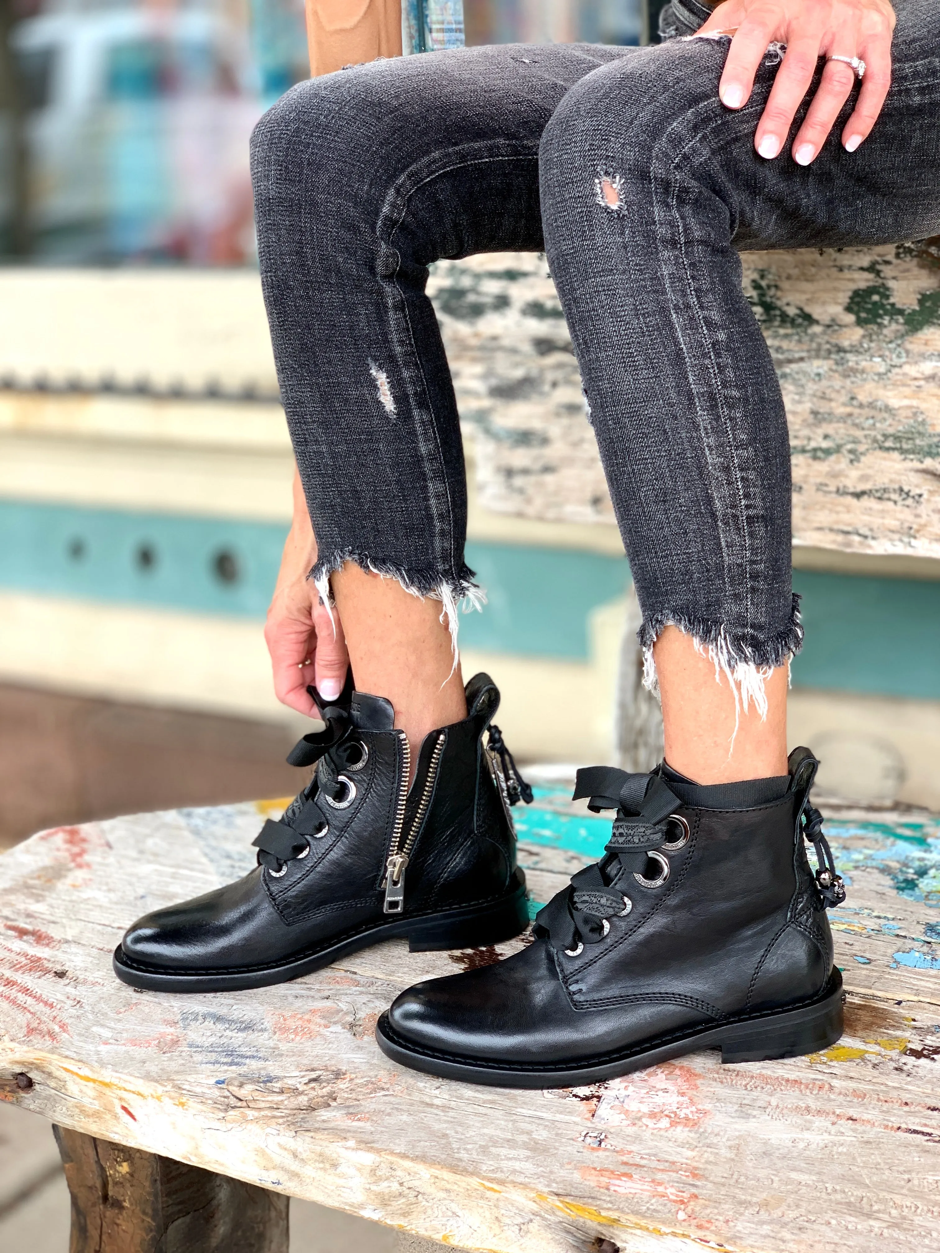 Laureen Roma Boots - Black