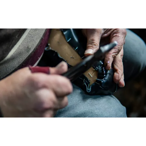 Men's Handcrafted Leather Shoes – Custom Burnished Design Sophisticated Brown Leather Shoes – Tailor-Made Perfection– Made-to-Order Elegance