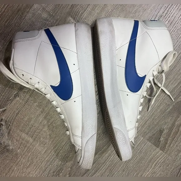Nike Kids' Grade School Blazer Mid '77 Shoes 7Y