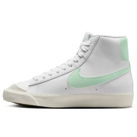 Nike Kids Sneakers - White and Mint