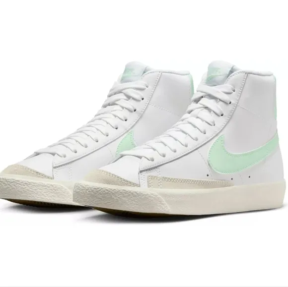 Nike Kids Sneakers - White and Mint