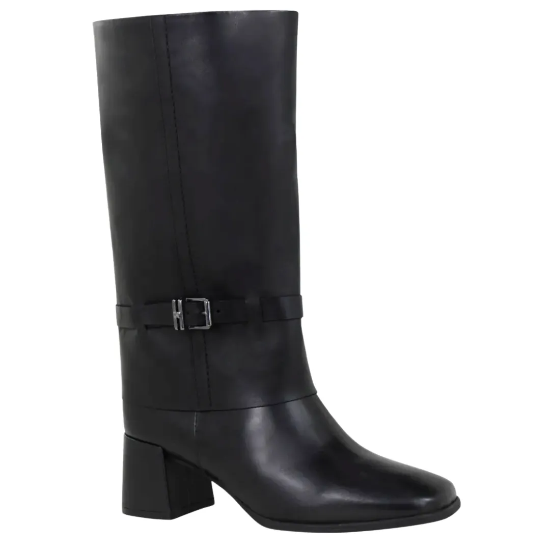 Nu x Neo Isa Boot