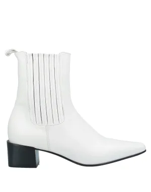 POMME D'OR Leather Ankle boots (17076710DR) Woman