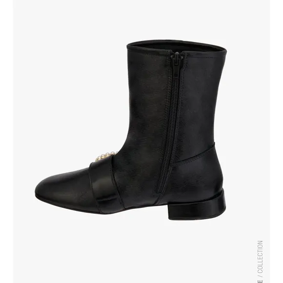 ✨SALE✨Zara limited edition buckle leather ankle boots ✨SALE✨