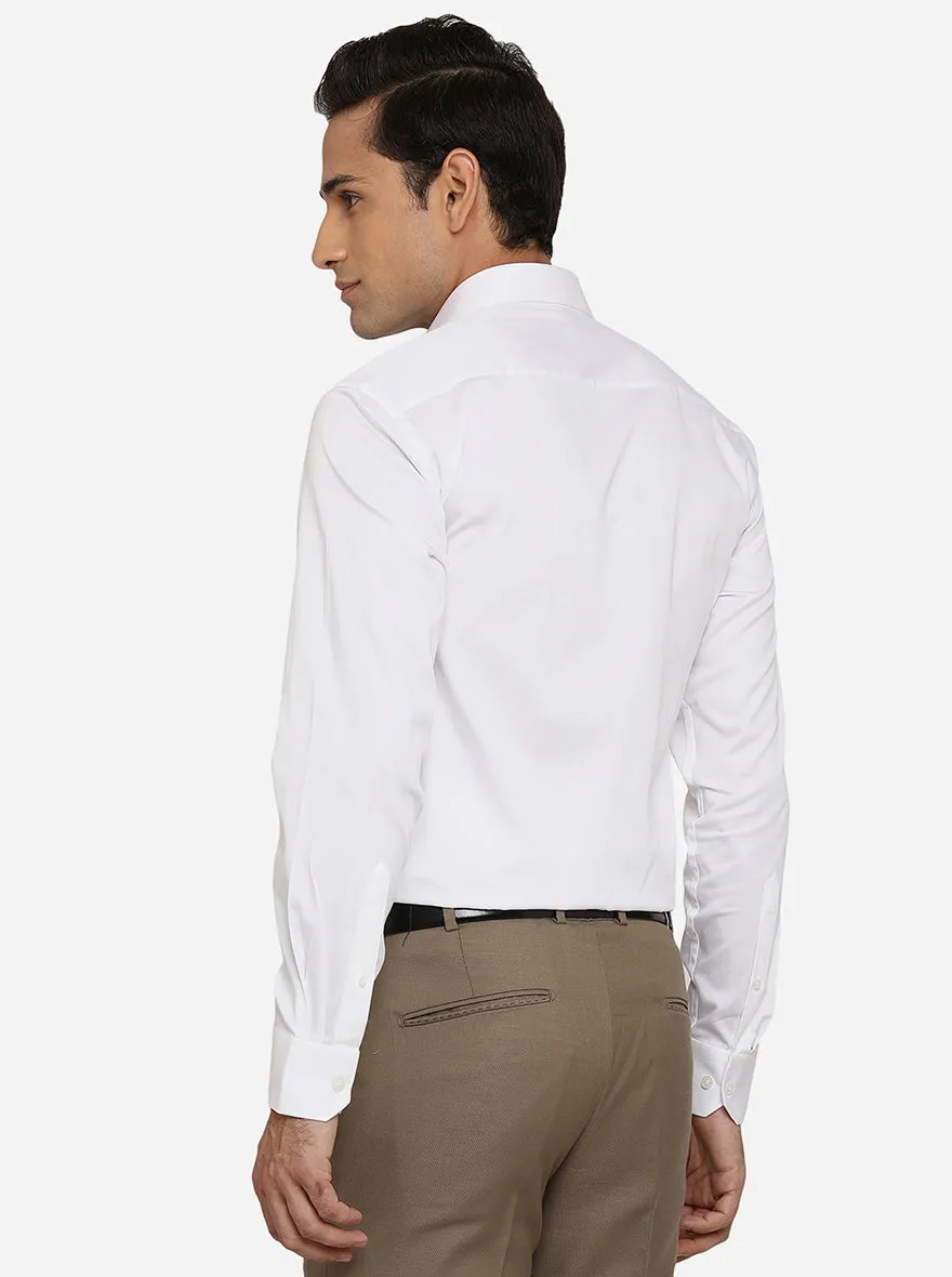 White Solid Regular Fit Formal Shirt | JadeBlue