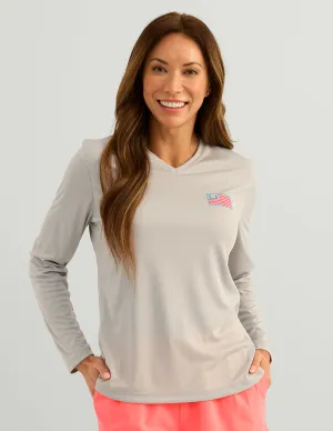Womens Americana Pursuit Performance V-Neck